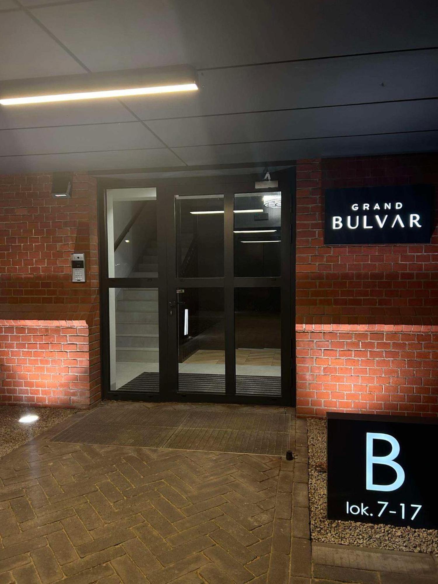 Grand Bulvar Sw Jakuba 14 *